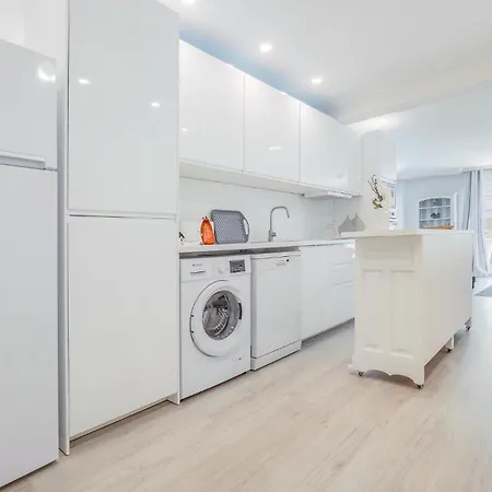 شقة Awesome In With Kitchen *